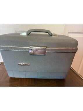 Vintage Sears Forecast Hard-Shell Travel Case With Handle & Lockable Metal Latch